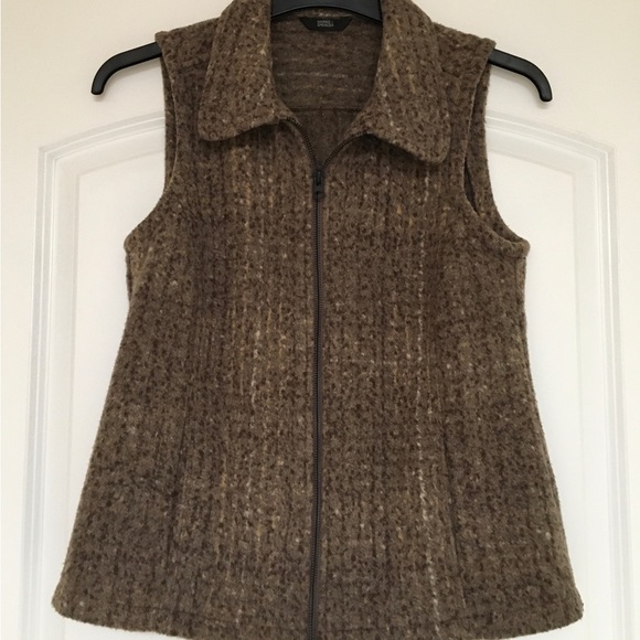 Brown vest, tweed fleece, zip front - Picture 2 of 3